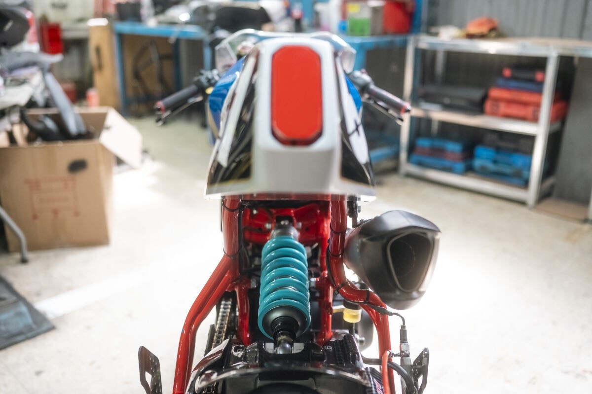 La riconoscete? E' una Royal Enfield Guerrilla 450!